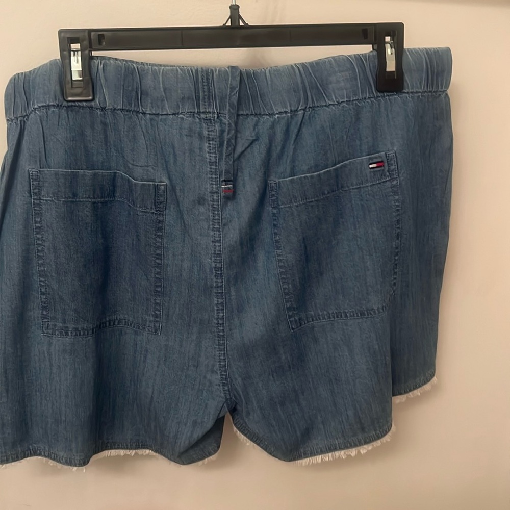 Woven shorts